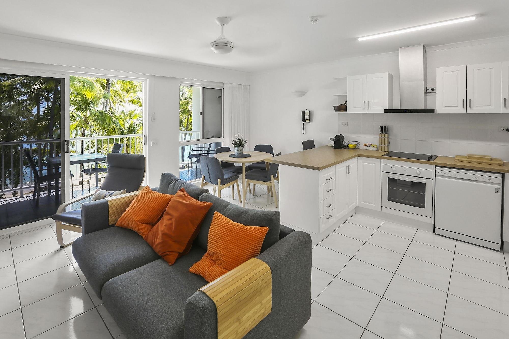 Agincourt Beachfront Apartments Clifton Beach Extérieur photo