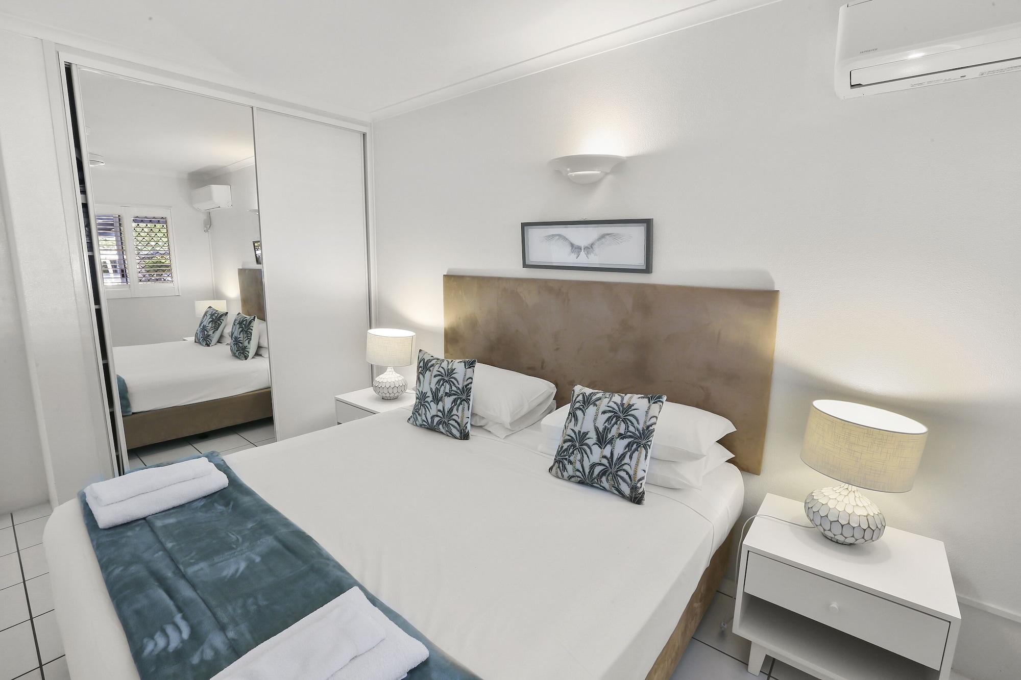 Agincourt Beachfront Apartments Clifton Beach Extérieur photo