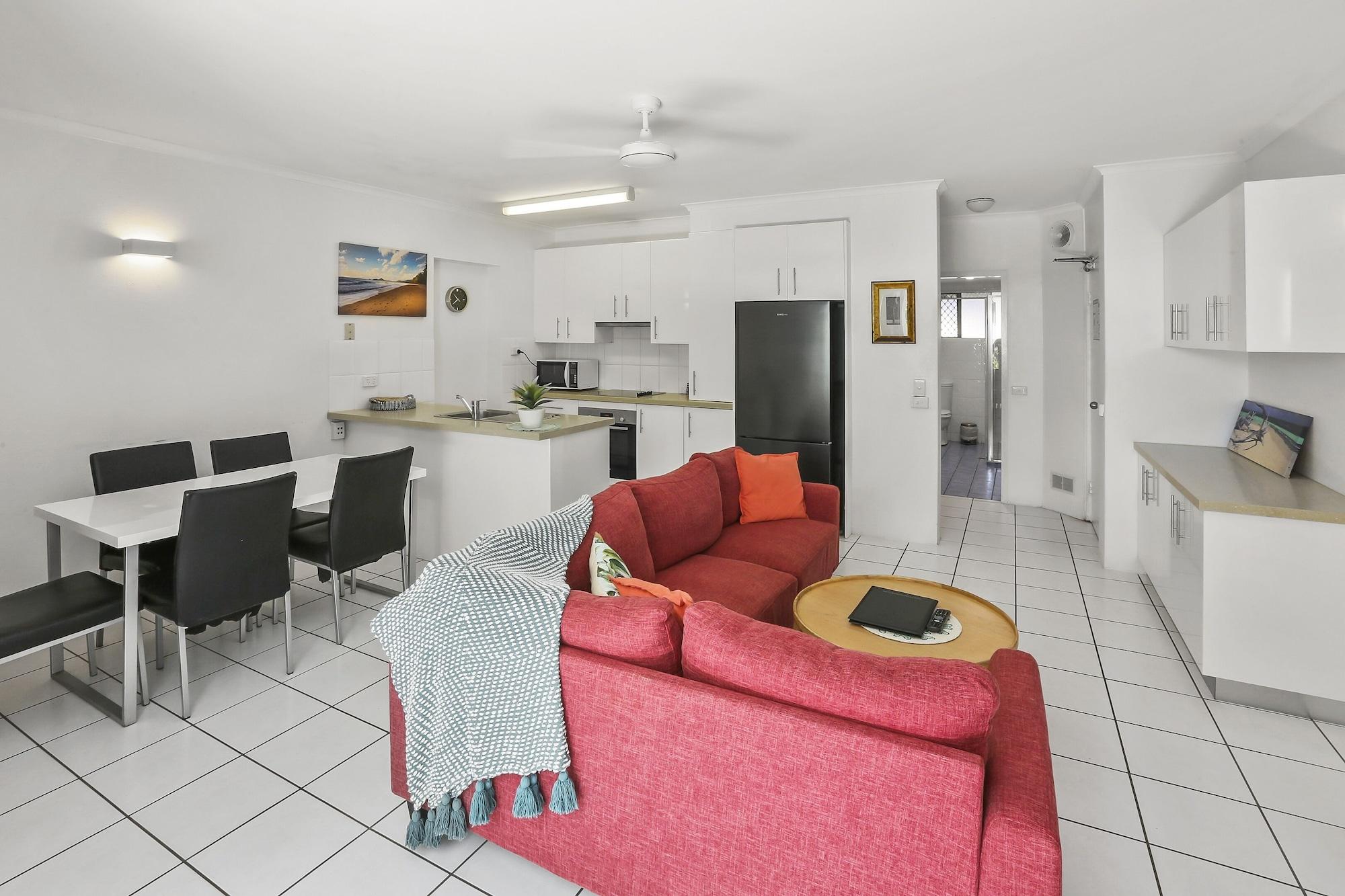 Agincourt Beachfront Apartments Clifton Beach Extérieur photo