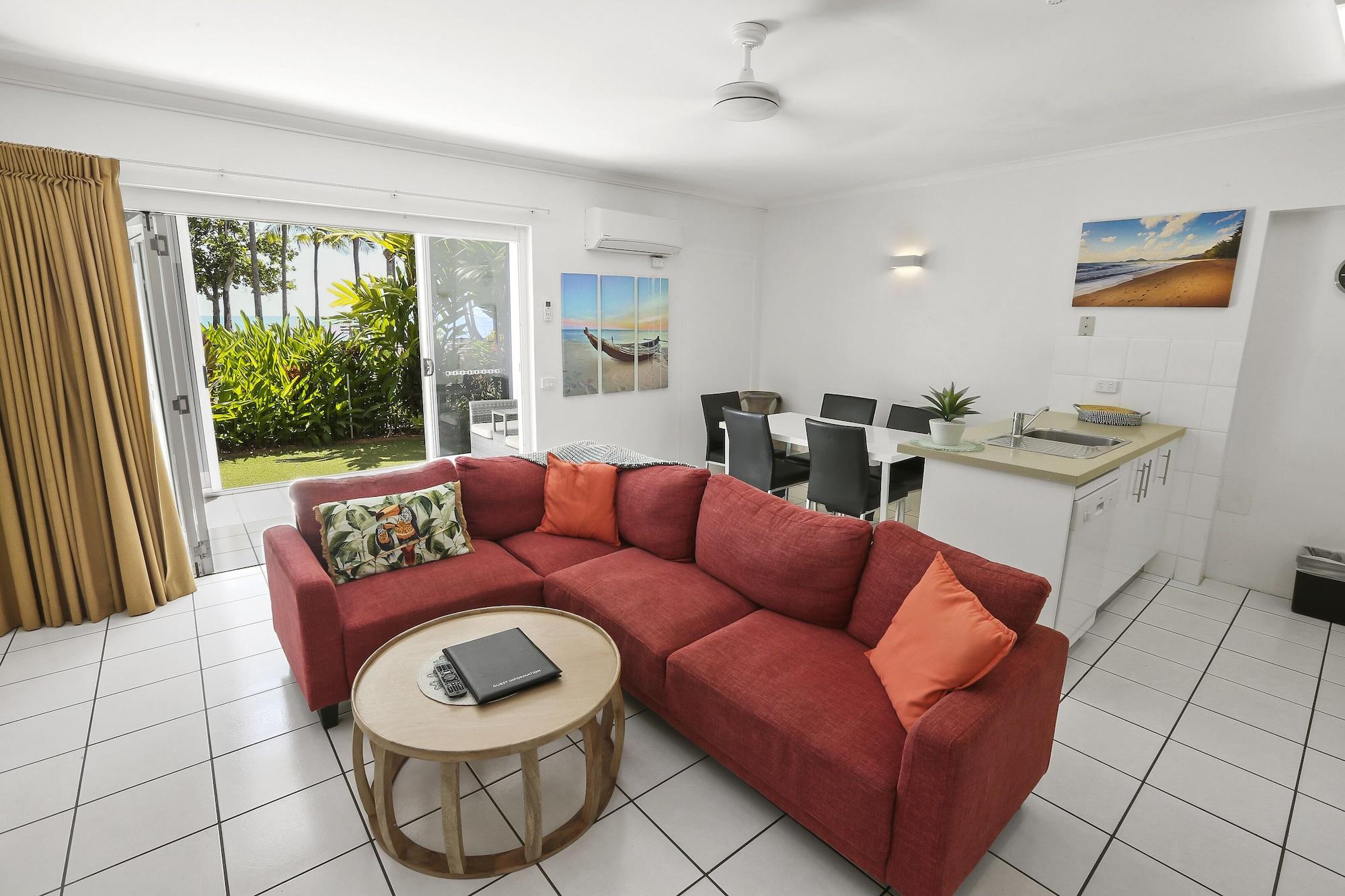 Agincourt Beachfront Apartments Clifton Beach Extérieur photo