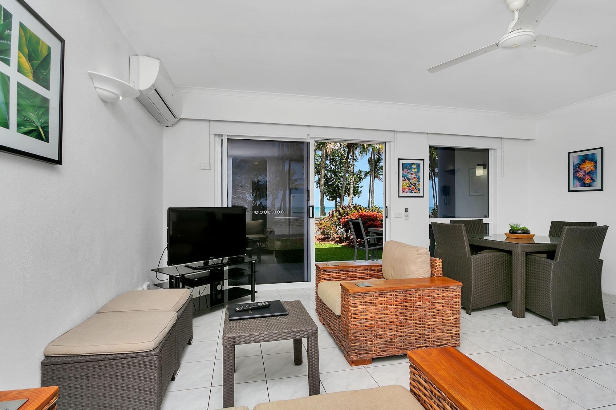 Agincourt Beachfront Apartments Clifton Beach Extérieur photo