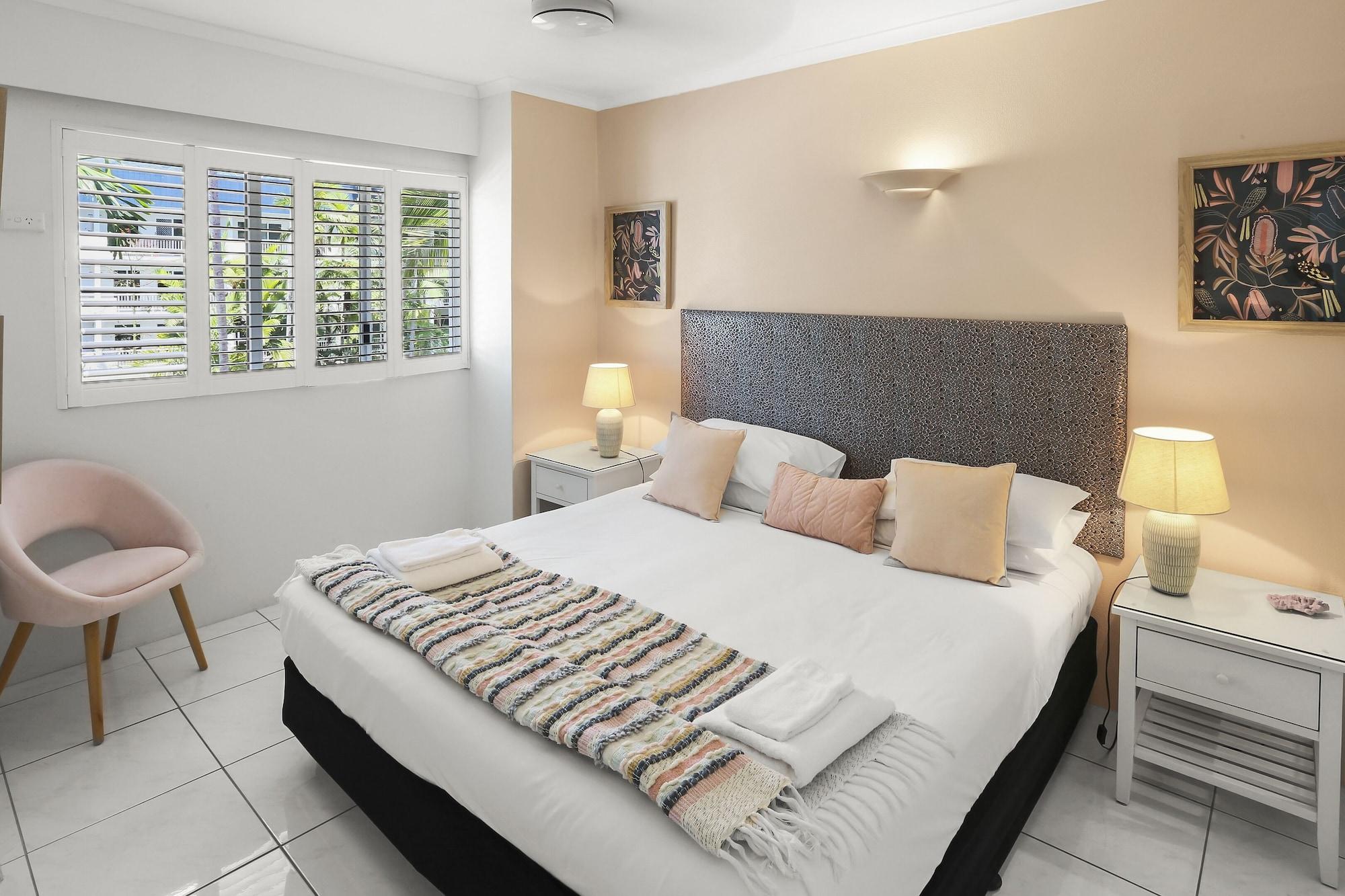 Agincourt Beachfront Apartments Clifton Beach Extérieur photo