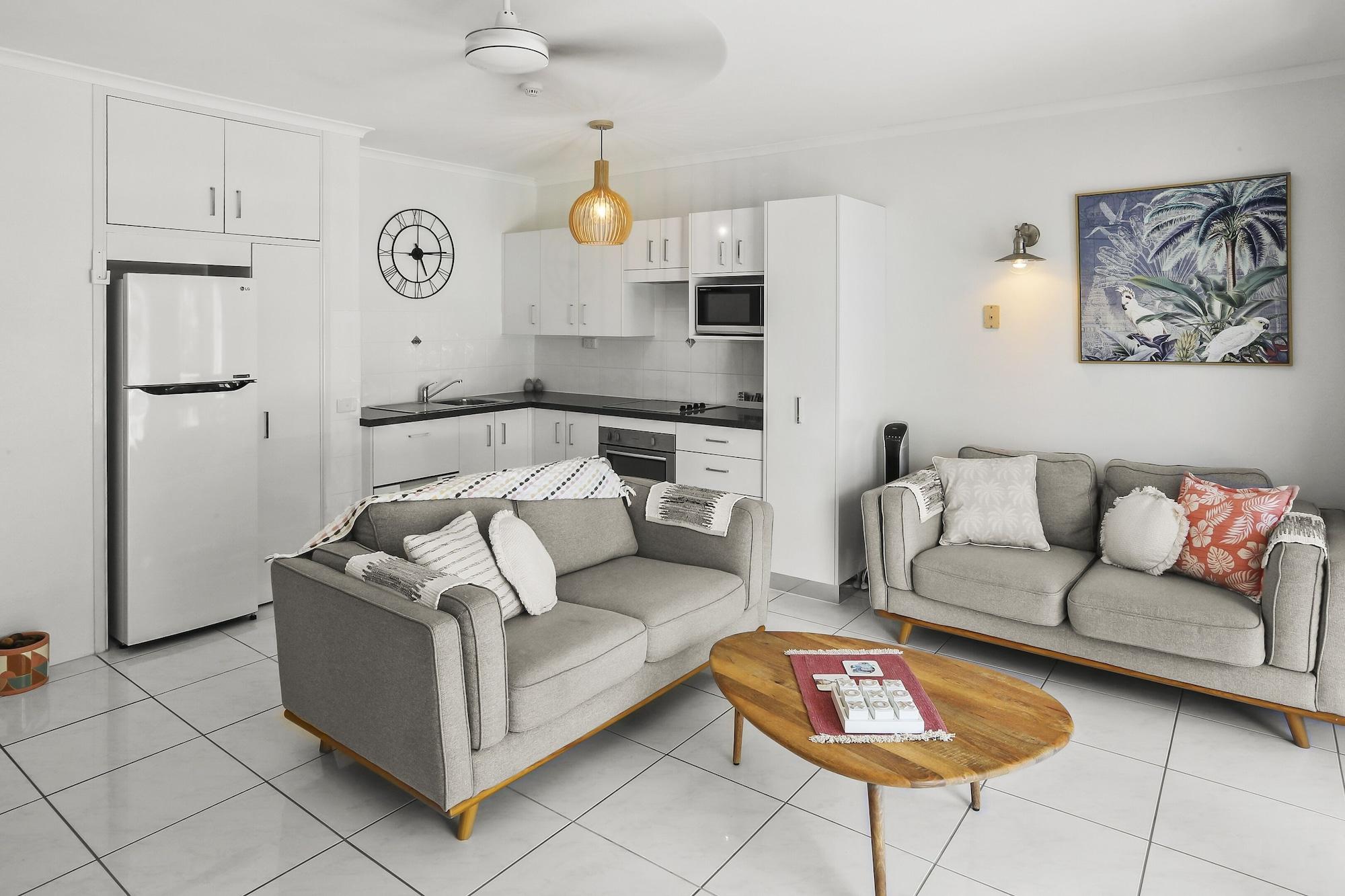 Agincourt Beachfront Apartments Clifton Beach Extérieur photo