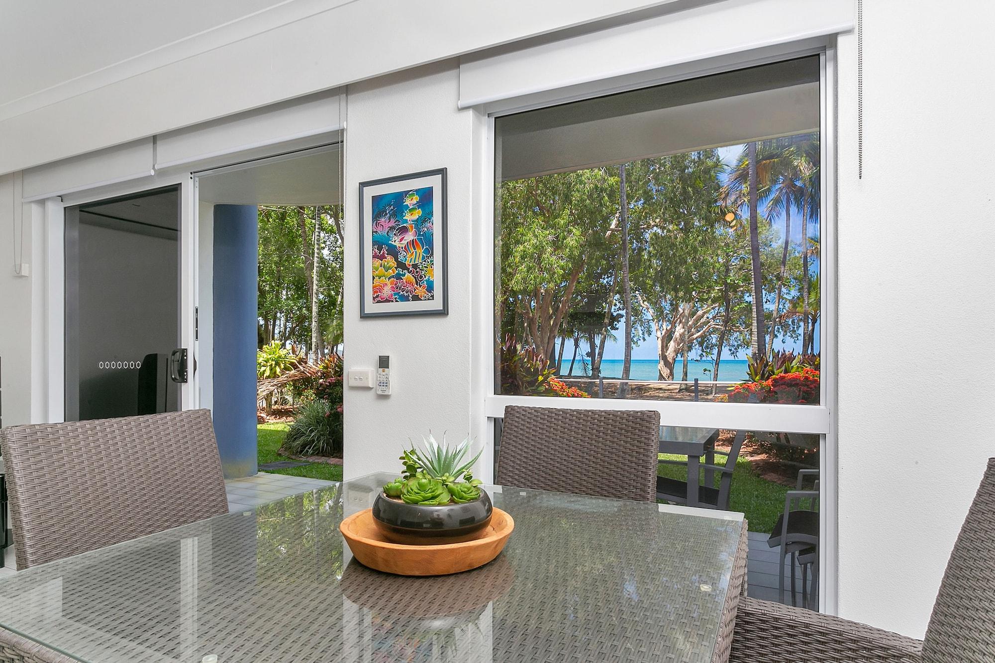 Agincourt Beachfront Apartments Clifton Beach Extérieur photo