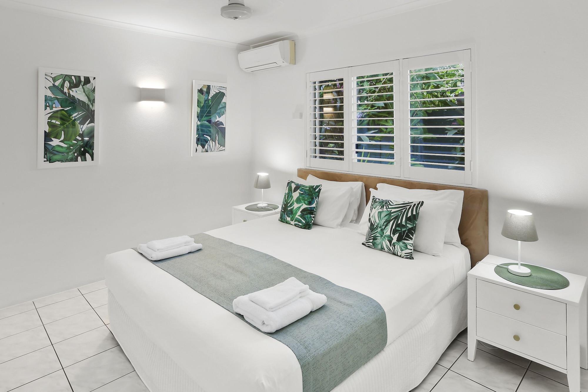 Agincourt Beachfront Apartments Clifton Beach Extérieur photo