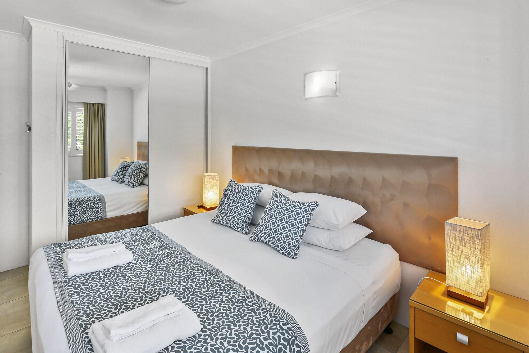 Agincourt Beachfront Apartments Clifton Beach Extérieur photo