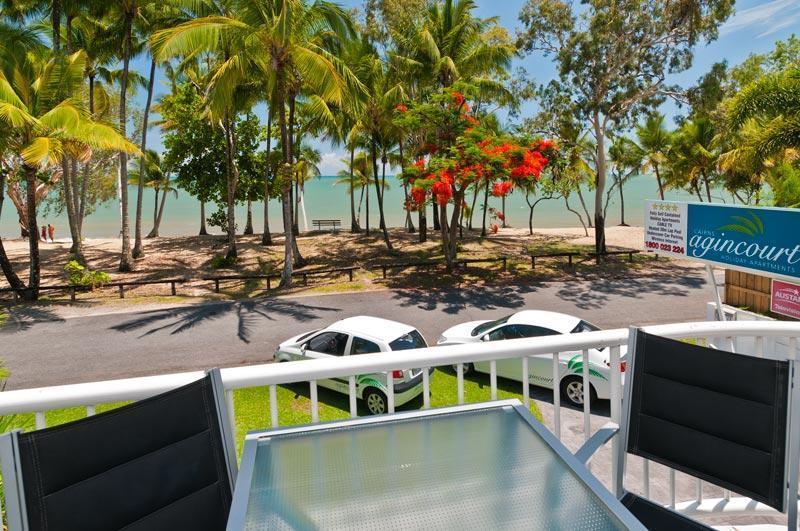 Agincourt Beachfront Apartments Clifton Beach Extérieur photo