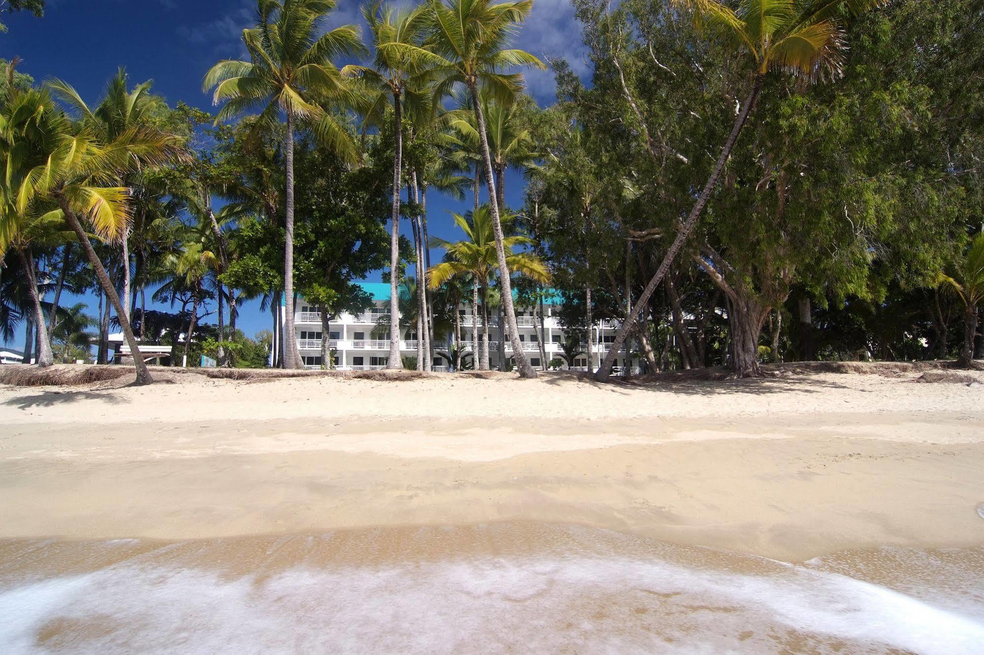 Agincourt Beachfront Apartments Clifton Beach Extérieur photo